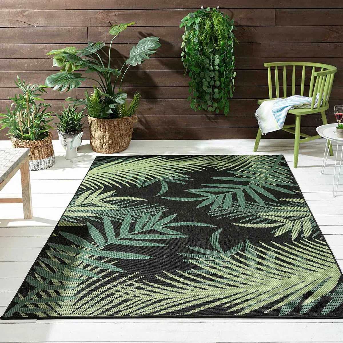 VIMODA Alfombra para interior y exterior para terrazas y balcones, diseño de palmeras, color negro, medidas: 140 x 200 cm
