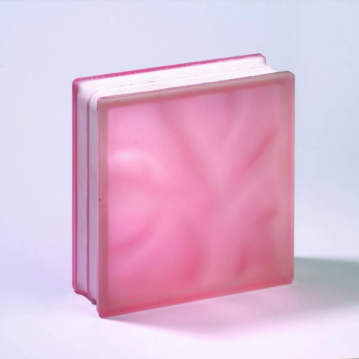 Bloque de Cristal Lux Glass Fucsia Ondulado Satinado 2 caras | cm 19x19x8 | Unidad de venta 1 caja de 6 pzas