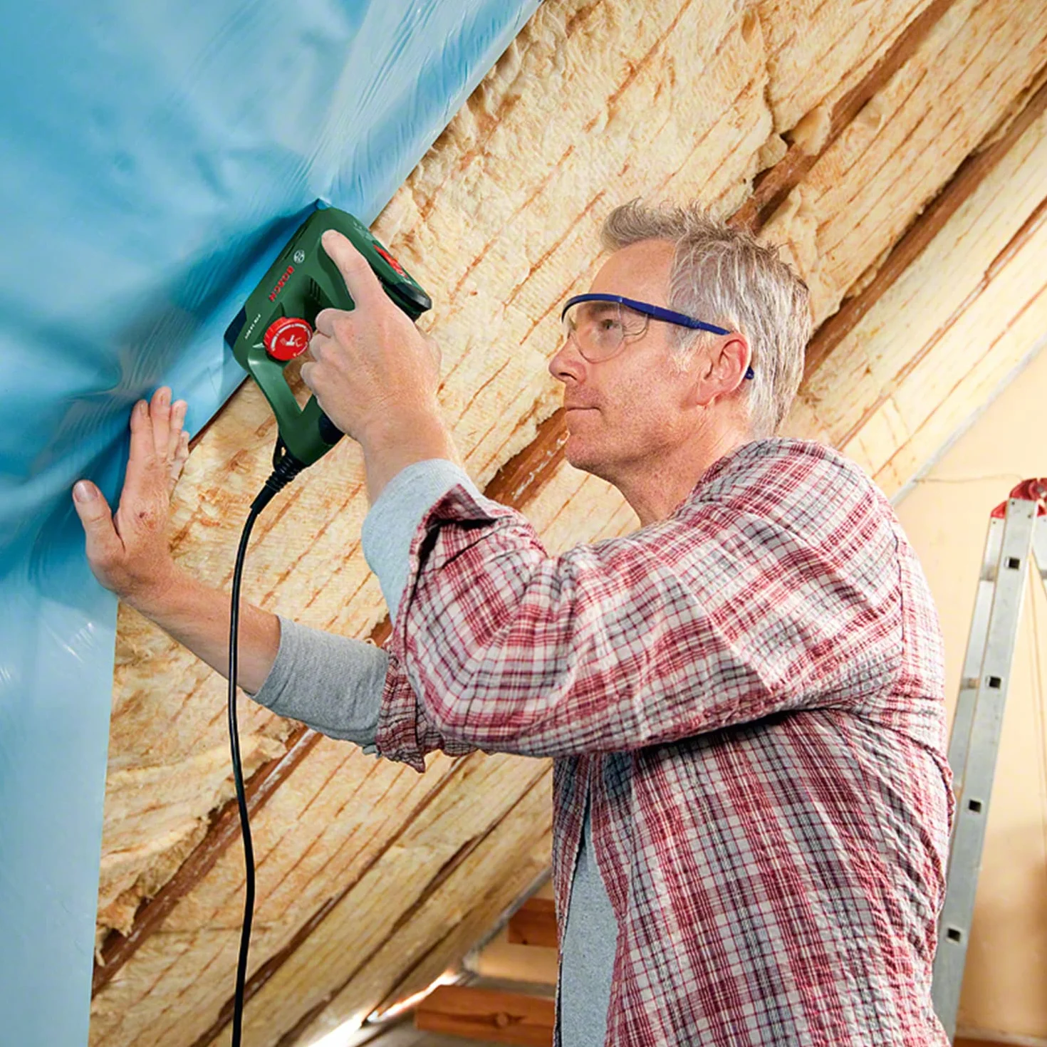 Bosch Grapadora eléctrica PTK 14 EDT (220 voltios, en caja)