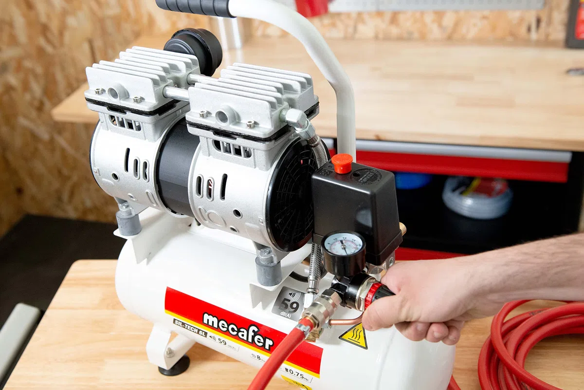 Compresor de Aire MECAFER 425513 6 L
