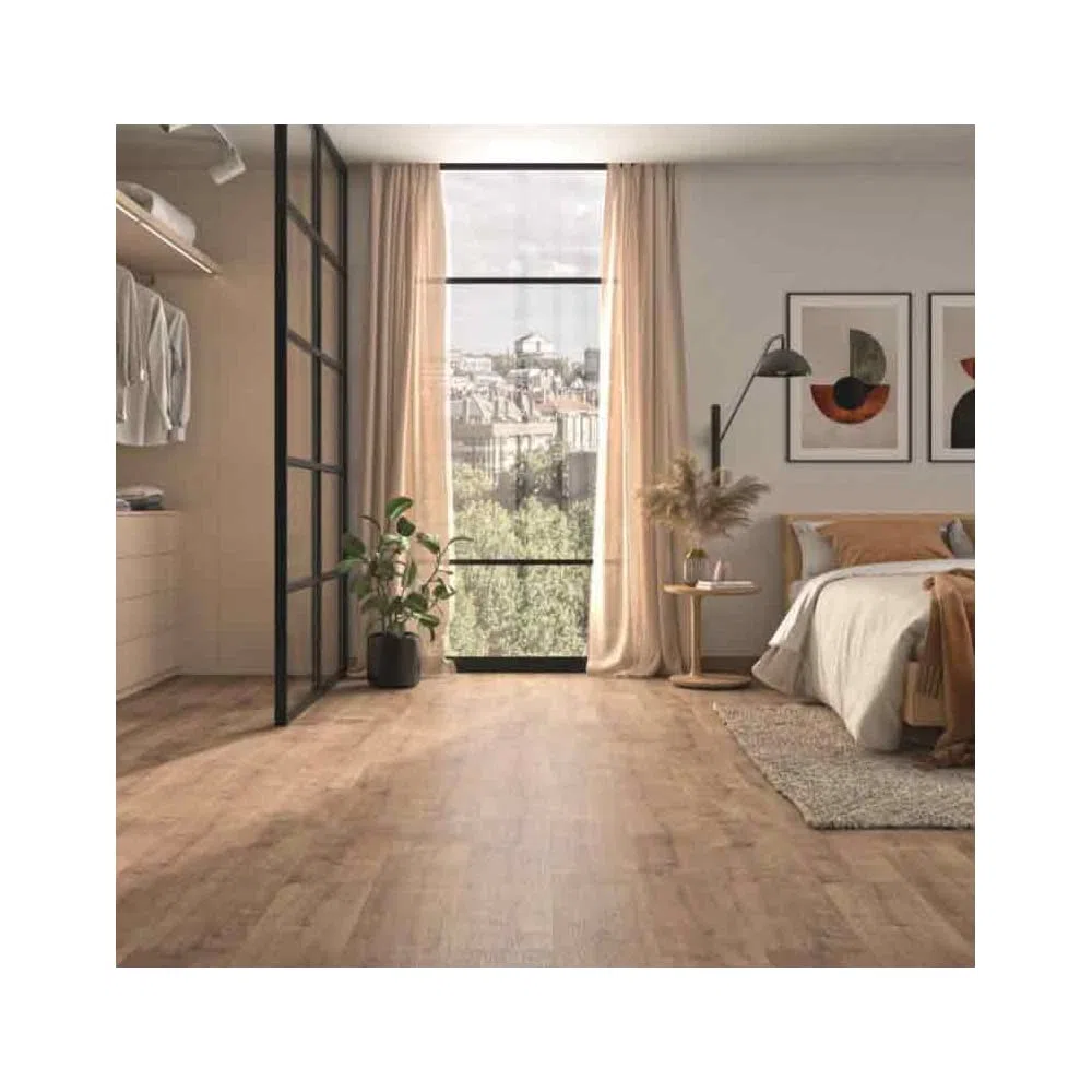 Tarima flotante Purefloor categoría AC5. Grosor 8mm. Uso intensivo doméstico o comercial normal. Paquete 2,324 m² (9 tiras de 1331x194mm). Color roble tobacco.