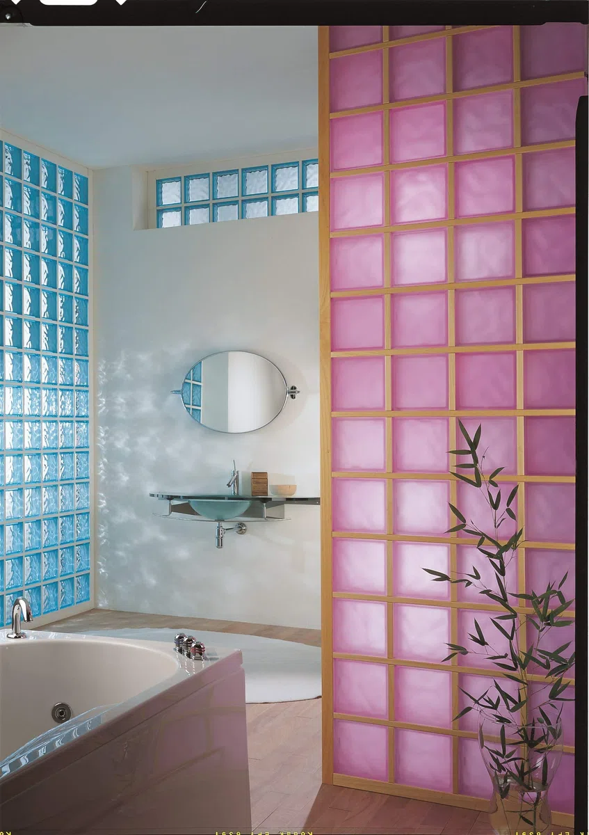 Bloque de Cristal Lux Glass Fucsia Ondulado Satinado 2 caras | cm 19x19x8 | Unidad de venta 1 caja de 6 pzas