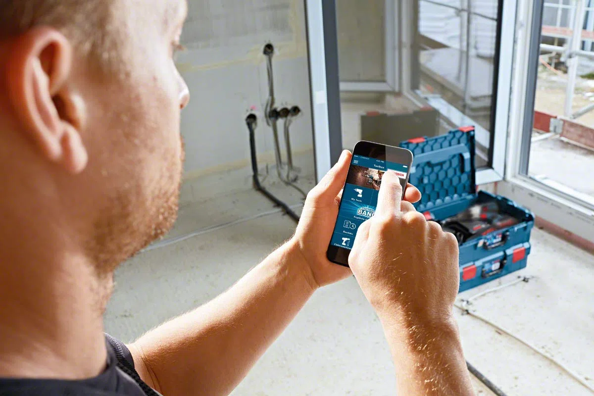 Bosch Professional 18V System atornillador a batería GSR 18V-110 C (par de apriete máx.: 110 Nm, diámetro máx. de los tornillos: 12 mm, sin batería/cargador)