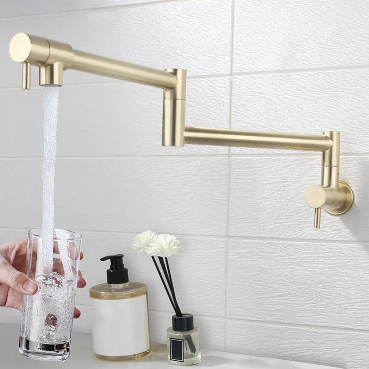 Grifo Cocina Pared Agua Fria Brazo Oscilante de Doble Sección Orificio Único Grifos de Llenado de Ollas Telescópico Plegable Acero Inoxidable,Oro Cepillado