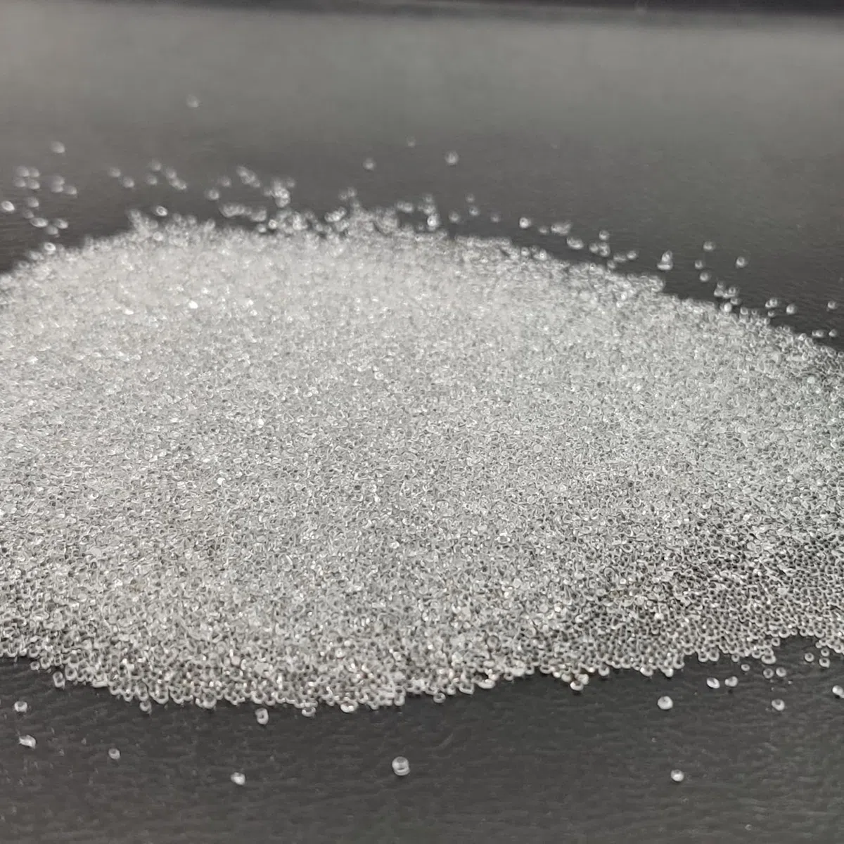 Microesferas de Vidrio Abrasivas 25Kg, 150-250 Micras - Arena para Arenadora, Dureza Mohs 6-7, Reutilizable hasta 7 Veces, para Chorreado, Decapado y Acabado - LordsWorld