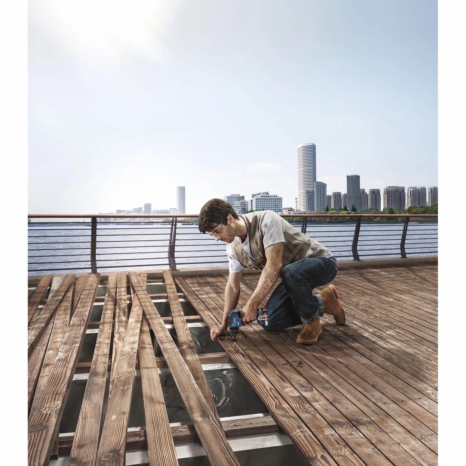 Bosch Professional 18V System taladro con percusión a batería GSB 18V-55 (par de apriete máx. 55 Nm, sin batería/cargador)